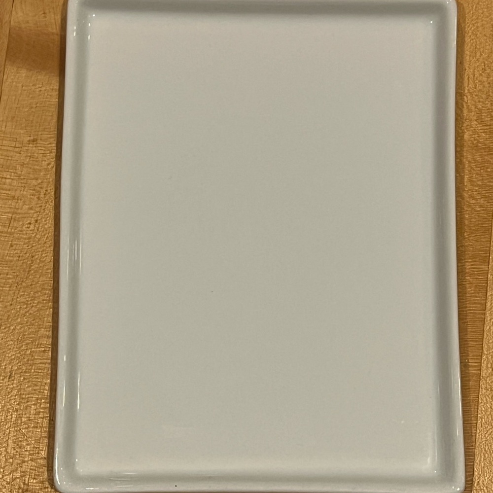 Set of 4 CB2 OLIVER Appetizer Plates, Plain White - Picture 2 of 6